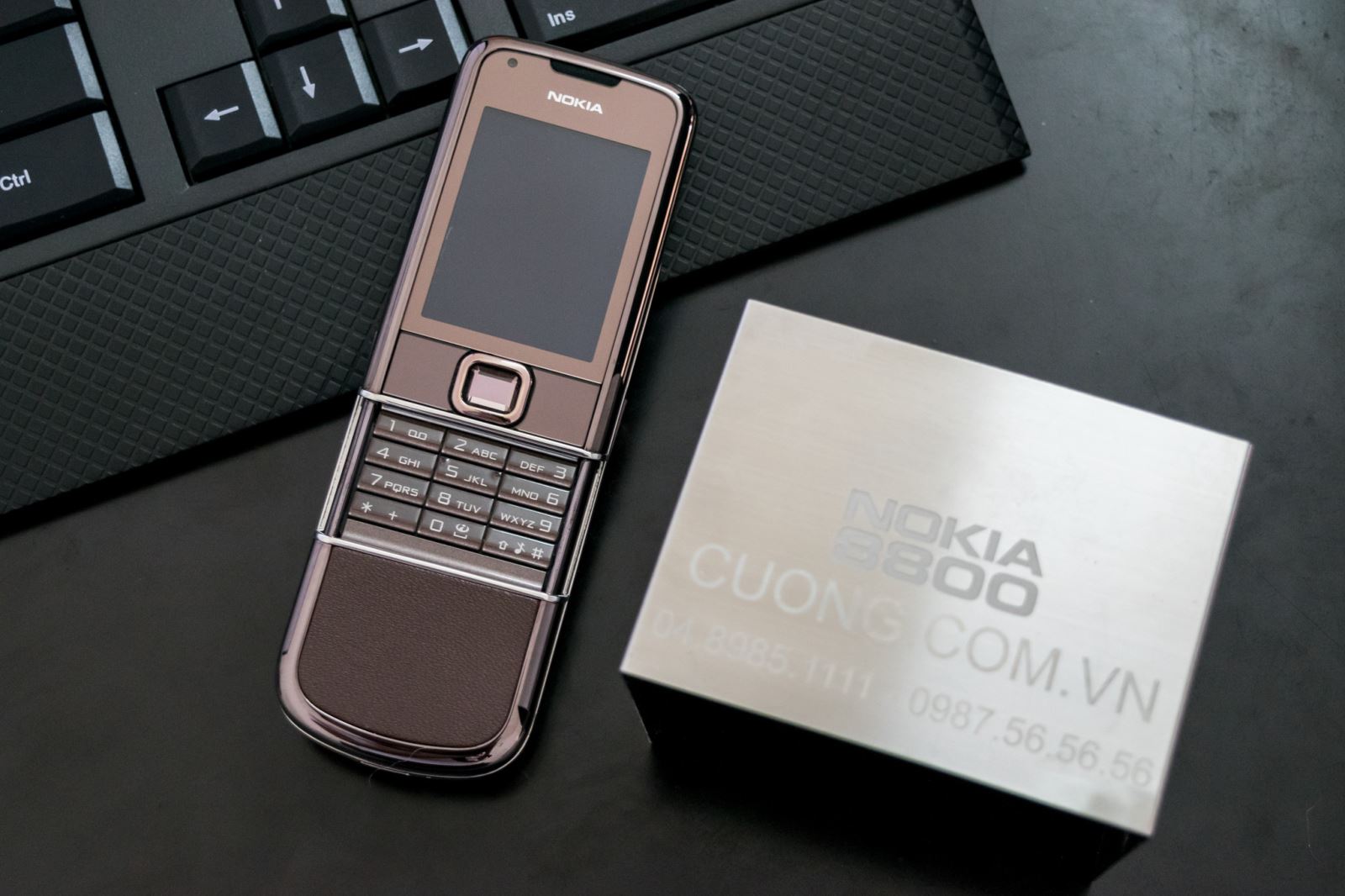 ban-dien-thoai-nokia-8800-cu-tai-ha-noi-02.jpg ban-dien-thoai-nokia-8800-cu-tai-ha-noi-02.jpg