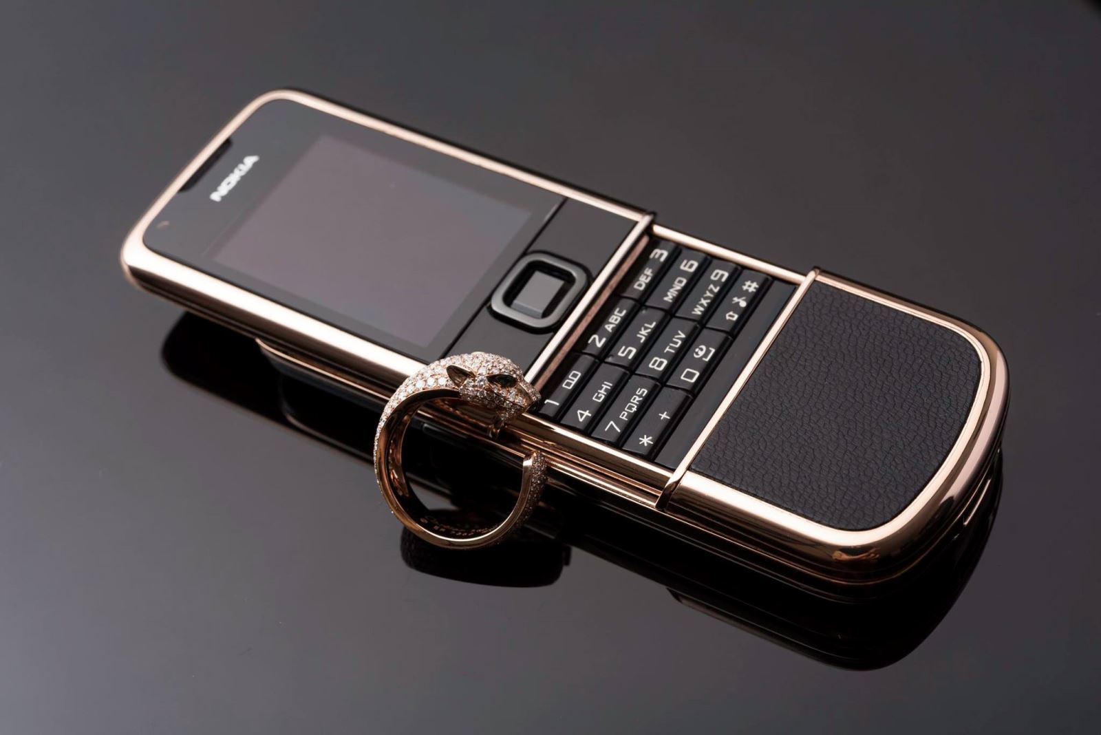 bi-mat-ve-thiet-ke-nokia-8800-1.jpg bi-mat-ve-thiet-ke-nokia-8800-1.jpg