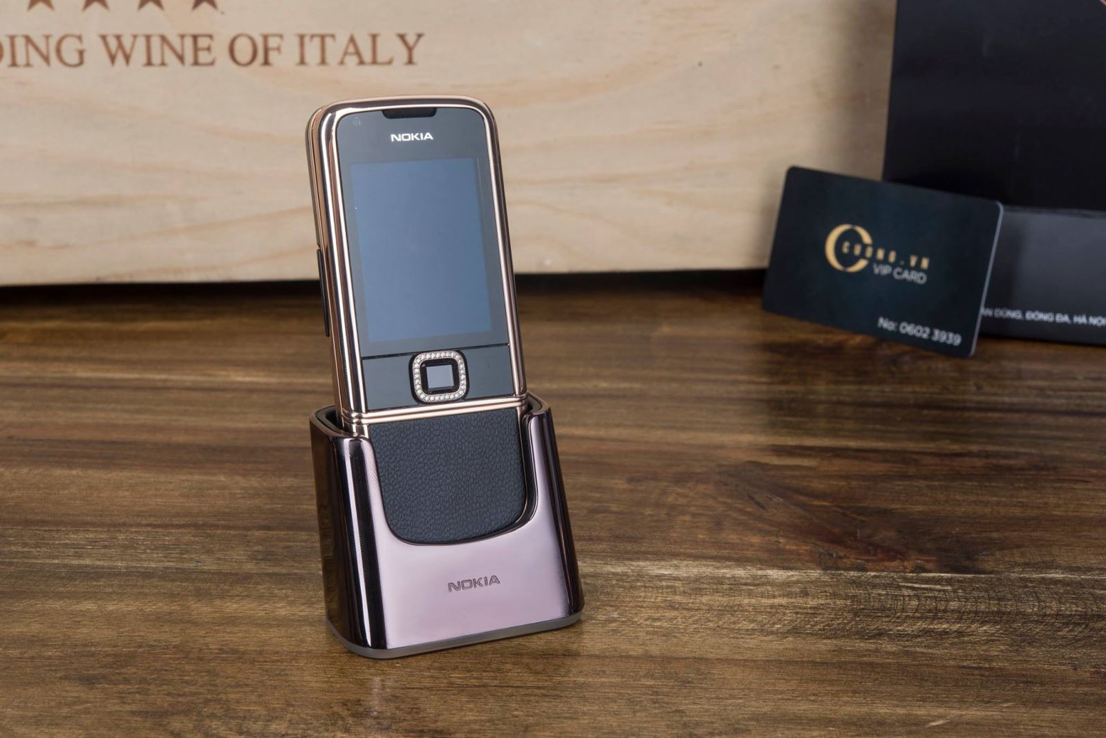 bi-mat-ve-thiet-ke-nokia-8800.jpg bi-mat-ve-thiet-ke-nokia-8800.jpg