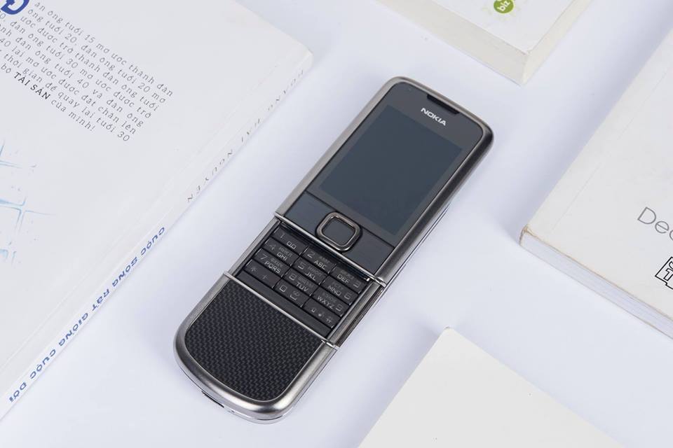 con-sot-nokia-8800-1.jpg con-sot-nokia-8800-1.jpg